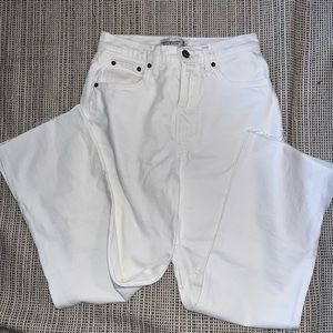 NWT WHITE ABERCROMBIE KICK AND FLARE JEANS